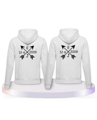 Gemeinsamer Look: Arrows mit Initialen und Datum Hoodies | Paarpulli