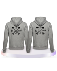Gemeinsamer Look: Arrows mit Initialen und Datum Hoodies | Paarpulli
