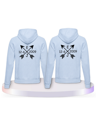 Gemeinsamer Look: Arrows mit Initialen und Datum Hoodies | Paarpulli