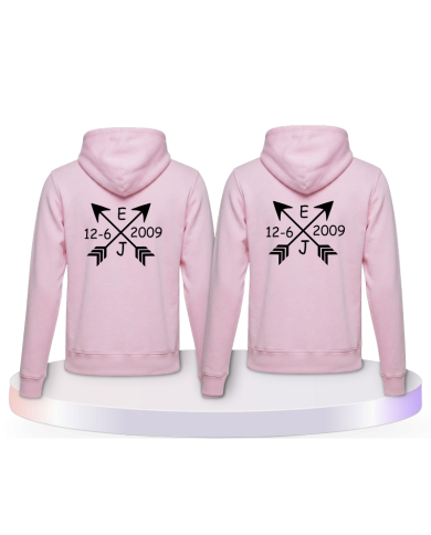 Gemeinsamer Look: Arrows mit Initialen und Datum Hoodies | Paarpulli