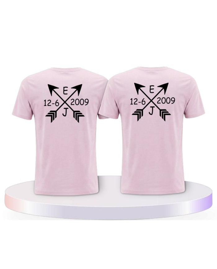 Partnerlook T-Shirts mit Arrows mit Initialien und Datum | Paarpulli