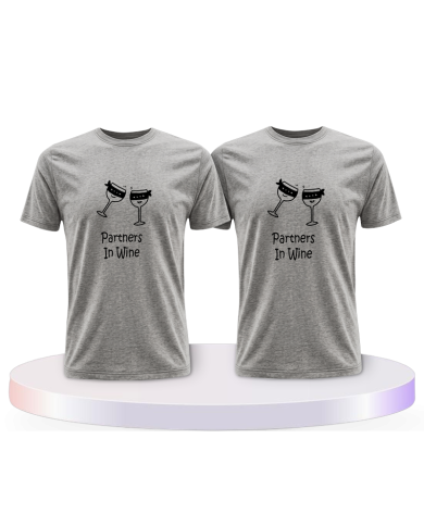 Gemeinsamer Look: in Wine T-Shirts | Paarpulli
