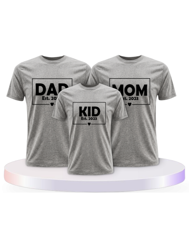 Dad Mom und Mini mit Wunschjahr als Familienset T-Shirts | Paarpulli