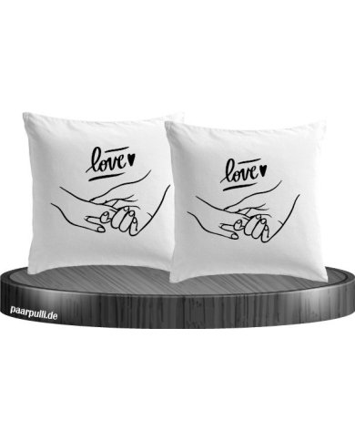 Kissenbezüge mit Love Aufschrift und Hände haltendes Design. Set Kissenbezüge mit Love Aufschrift und Hände haltendes Design. Set