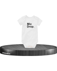 Mic Drop Baby-Body in Größe 50/56
